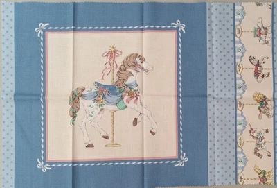 Panel de tela de algodón Cranston azul/pasteles "carrusel caballo" 12"x12" (corte corto) Foto 1 de 3