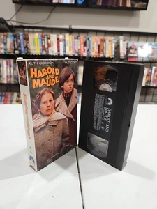 HAROLD AND MAUDE  (VHS, 1994) Ruth Gordon,  Bud Cort, Cyril Cusack 🇺🇸  - Bild 1 von 2