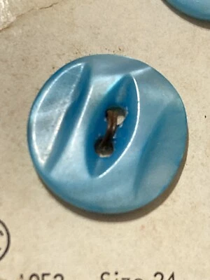 VTG Lady Washington Pearl Buttons Ice Blue Carved 2 Hole 5/8" 3 NEW On Card USA - Image 1 of 4