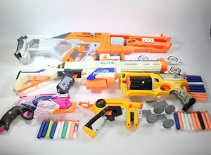 5x Nerf Guns Konvolut mit 30 Darts, Aufsätzen & Zielscheiben / Retaliator, Alphahawk - Bild 1 von 15