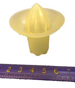 TUPPERWARE Impressions Juicer Sunlight Yellow Citrus #3521A NEW! - Picture 1 of 4
