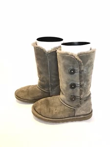 Authentic UGG Australia Boots Bailey Button Triplet Gray Size 5 Womans - Picture 1 of 5