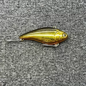 Daiwa Game Vibration S Lipless Crankbait Fishing Lure 3/8oz Kurokin Gold Black - Picture 1 of 9
