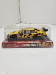 2008 Winners Circle 1:24 Nascar Matt Kenneth Number 17 DeWALT Pre Owned - Picture 1 of 5
