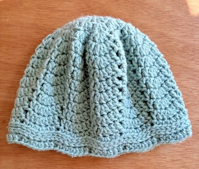 Gorro de ganchillo hecho a mano encantador sombrero Cloche suave y de moda envío gratuito Foto 1 de 4