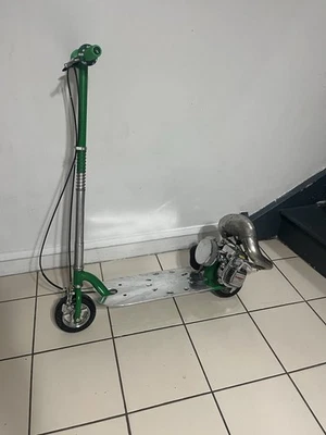 Scooter de carreras GoPed Sport ported Foto 1 de 3