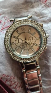 Damenuhr Metallband Silberfarbig, Glitzersteinchen,Ø40mm, Neu ohne Etikett. - Bild 1 von 8