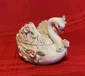 Schwan Schmuckkästchen Figur Porzellan mit Rosen & Deckel besetzt Japan - Bild 1 von 17