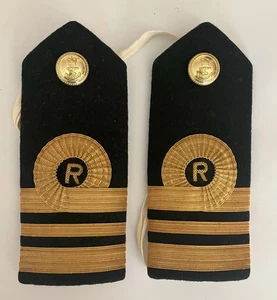 British Royal Naval Reserve Lieutenant Commander rank shoulder boards - Picture 1 of 2