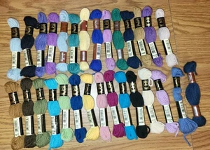 Lote De 29 Madejas De DMC Tapiz Punta Aguja Lana Hilo Colores Mostrados Lote C - Imagen 1 de 7