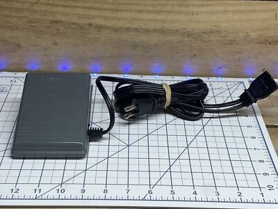 Electronic FC-1902  Sewing Machine Speed Control Foot Pedal for Singer 3 Prong - Image 1 of 4
