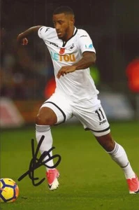 SWANSEA: LUCIANO NARSINGH SIGNED 6x4 ACTION PHOTO + COA - Bild 1 von 1