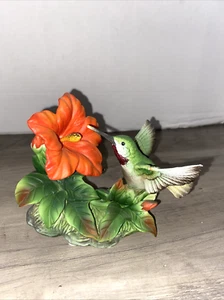 Wellington Collection Porcelain Hummingbird Figurine - Picture 1 of 8