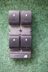 2007 08 09 10 11 12 13 CHEVY SILVERADO LEFT FRONT Window Switch OEM 15871397 - Picture 1 of 4