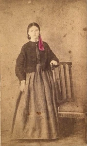 1860’s Antique CDV PHOTO Civil War Era Young Pretty Lady Stands Hand Tinted - Bild 1 von 3
