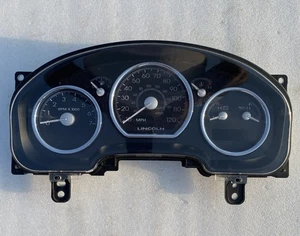 Cuadro de instrumentos velocímetro camión Lincoln Mark LT 2006-2008 fabricante de equipos originales - Imagen 1 de 14