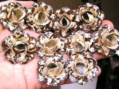 DIEZ flores de rosas de metal blanco crema envejecida, joyería artesanal, acento T2 Foto 1 de 2