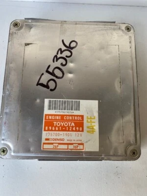 Computadora con motor Toyota Corolla 89661-12490 1990 OEM usada Foto 1 de 4