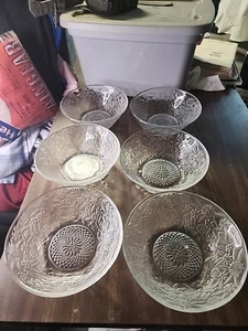 6 Indiana Glass: PINEAPPLE & FLORAL #618 CLEAR 7 1/2" SCALLOPED EDGE SALAD BOWL - Picture 1 of 8