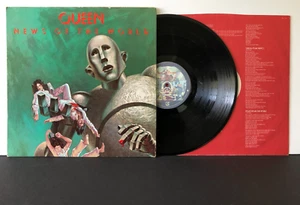 READ!!! DAMAGED A SIDE Queen NEWS OF THE WORLD Original 1977 Elektra Gatefold - Imagen 1 de 7