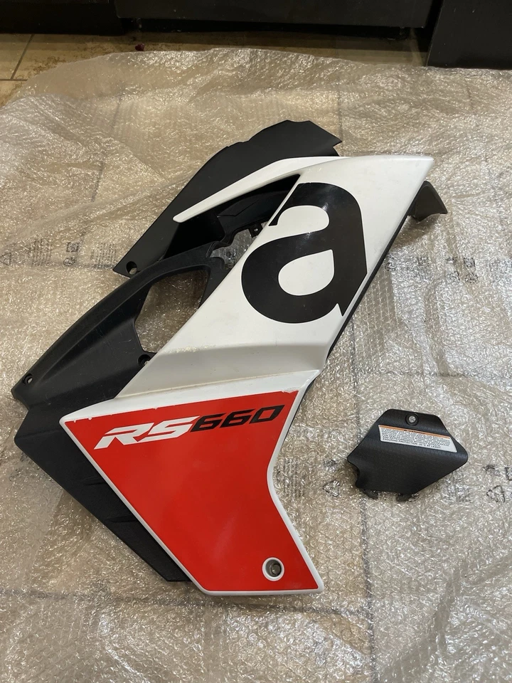 Carenado lateral derecho/Rh para una motocicleta Aprilia RS 660 2020 a 2024 pieza OEM Foto 1 de 4