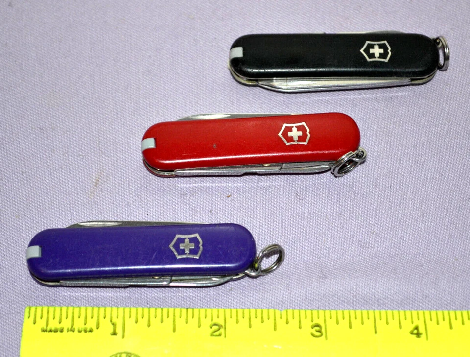 Lot of 3 Victorinox Swiss Army Classic SD Small Multitool Pocket Knife ~~ Great - Image 1 of 4