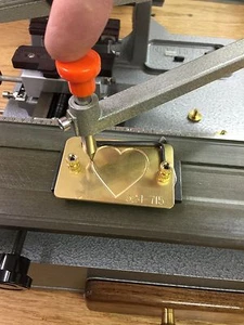 MEDIUM HEART SOLID BRASS MASTER ENGRAVING PLATE FOR NEW HERMES FONT TRAY - Picture 1 of 9