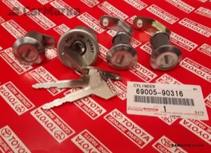 Toyota Land Cruiser FJ40 FJ43 FJ45 BJ40 Ignition Cylinder Lock with Keys Set OEM - Picture 1 of 2