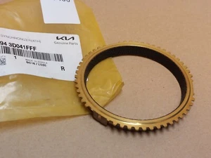 Kia Sportage 4th Gearbox Synchronizer Ring 2015-on 433943D041FFF Genuine New - Picture 1 of 6