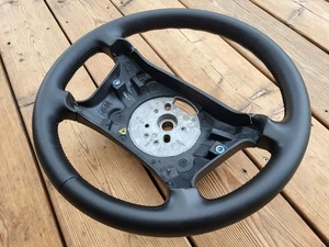 Volant CUIR NEUF pour BMW E46 Compact E39 Série 3 Série 5 entièrement noir - Picture 1 of 15