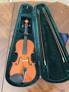 Rossetti String Instruments 4/4 Real Maple Violin w/ 2 Bow’s & Rosin. Read Desc - Picture 1 of 10
