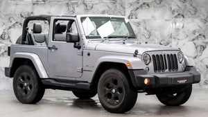 2014 Jeep Wrangler 2.8 CRD Overland Auto 4WD Euro 5 2dr CONVERTIBLE Diesel Autom - Picture 1 of 24