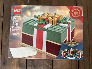 LEGO Seasonal: Christmas Holiday Gift Limited Edition (40292) - Bild 1 von 9