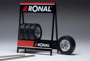 Modellino auto Ixo Model SET 4 GOMME WHEELS RONAL X PACK SILVER scala 1:18 car - Foto 1 di 1