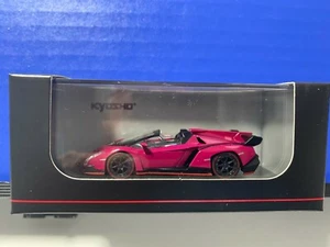 1/64 KYOSHO LAMBORGHINI VENENO RODSTER MAGENTA WITH RED LINE - Picture 1 of 3