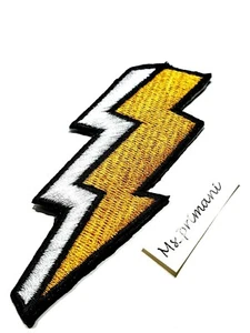 LIGHTNING PATCH THUNDER EMBROIDERED IRON SEW ON CLOTHES JEANS JACKET BADGE - Foto 1 di 2