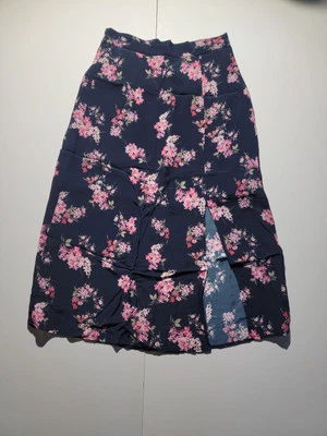 Falda Amour Vert Ollie Midi Patrón Floral Abertura Lateral Talla Pequeña Foto 1 de 4