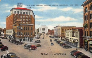 1943 Texarkana AR State Line Avenue State Line Storefronts Old Cars Postcard - Picture 1 of 2