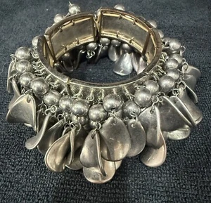 Pulsera jingle de plata con cuentas elástica joyería patrimonial vintage - Imagen 1 de 16