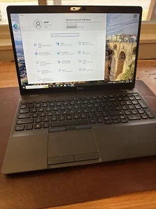 Dell Precision 3540 - Intel i7-8665u 1.8GHz 16GB 512GB SSD - AMD WX2100 - Imagen 1 de 9