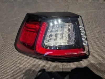 2019 to 2023 Jeep Cherokee Genuine Mopar Tail Lamp Left Driver Side 68275959AF  Foto 1 de 4