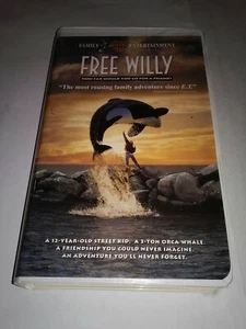 Free Willy (VHS, 1993, Clamshell) - Picture 1 of 4