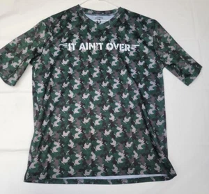 Zaxbys Mens Shirt XL Green Camo Fast Food Retail Employee Uniform Chicken - Picture 1 of 3