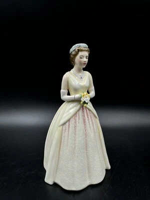 Limited Edition Queen Elizabeth II Royal Doulton HN 3440 2207 /3500 Peter Gee - Image 1 of 4