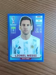 Adesivo Panini 2022 Coppa del Mondo FIFA Qatar Lionel Messi Blu Parallelo RARO - Foto 1 di 1