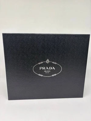 Caja de zapatos negra de almacenamiento vacía original PRADA Milano Foto 1 de 4