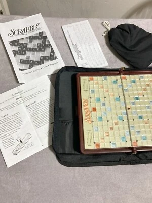 Scrabble Travel Edition Folio Zipper Case Mini Snap Tiles Game 2001, Complete - Image 1 of 4