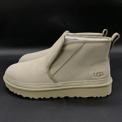 NUEVO UGG HOMBRE NEUMEL BOOT MINIMAL WHITECAP GAMUZA CHUKKA ZAPATO SIN CORDONES US 9/EU 42 Foto 1 de 4