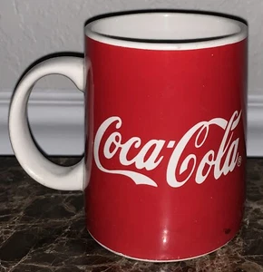 Taza de té de café Coca-Cola vintage Gibson roja logotipo impreso a dos caras 1996 - Imagen 1 de 3
