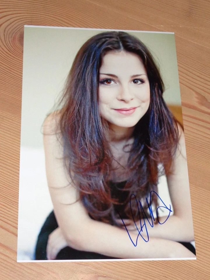 Sexy LENA MEYER-LANDRUT Originalautogramm GROSSFOTO! LENA - Bild 1 von 1